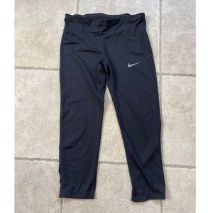 Nike dri-fit cropped leggings
